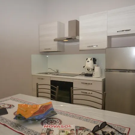 Square House Apartamento Solarino